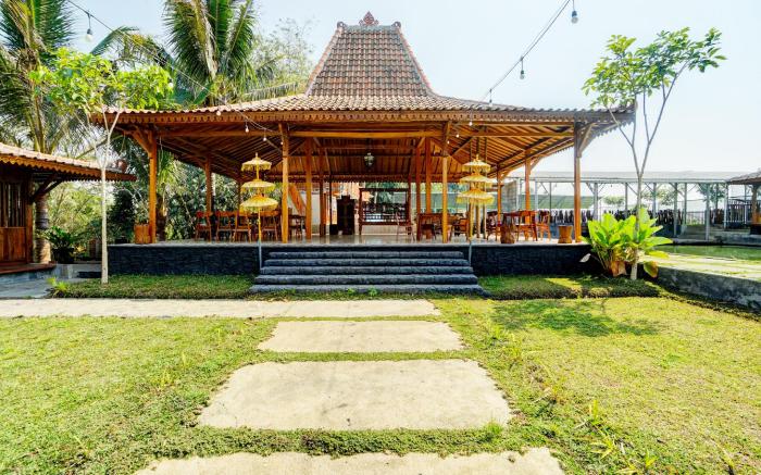 Capital O 93238 Lembah Mbalong Resort