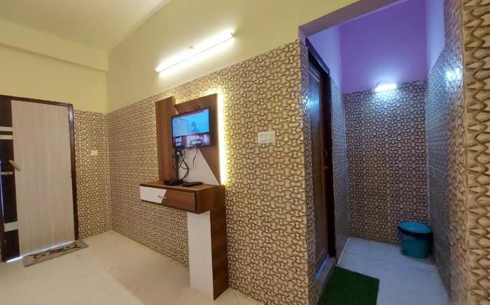 Hindusthan Inn - On Beach