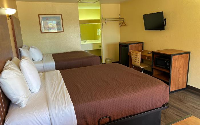 Executive Inn & Suites Lackland AFB