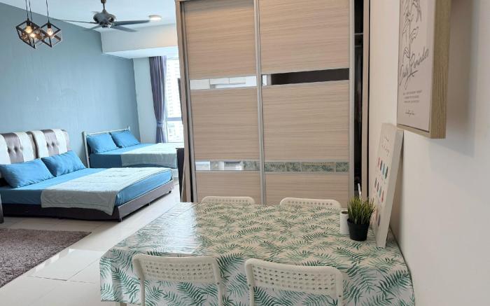 Rainforest City House Paradigm Skudai & UTM. TVBox