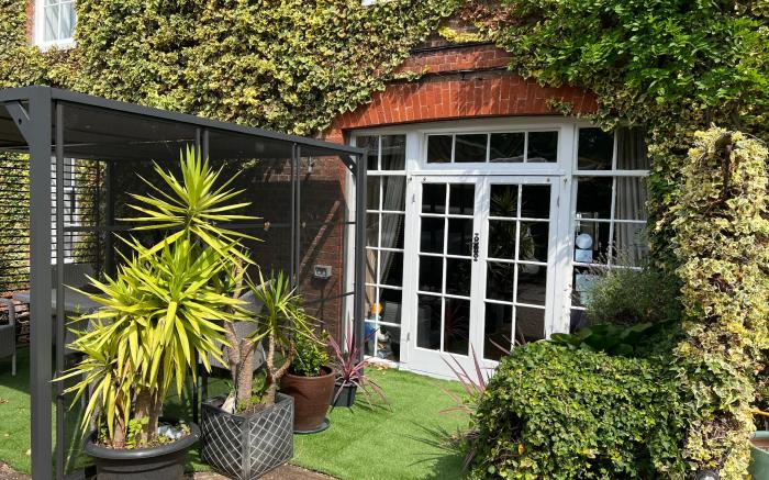 Harmondsworth Hall Guest House