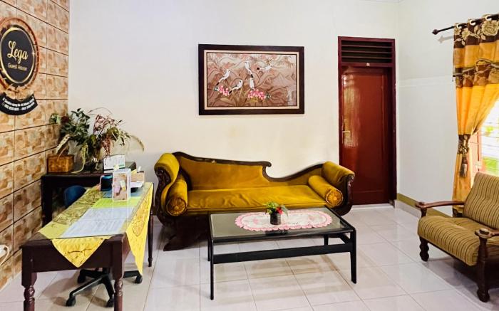 Lega Guest House Syariah near UISU Medan RedPartner