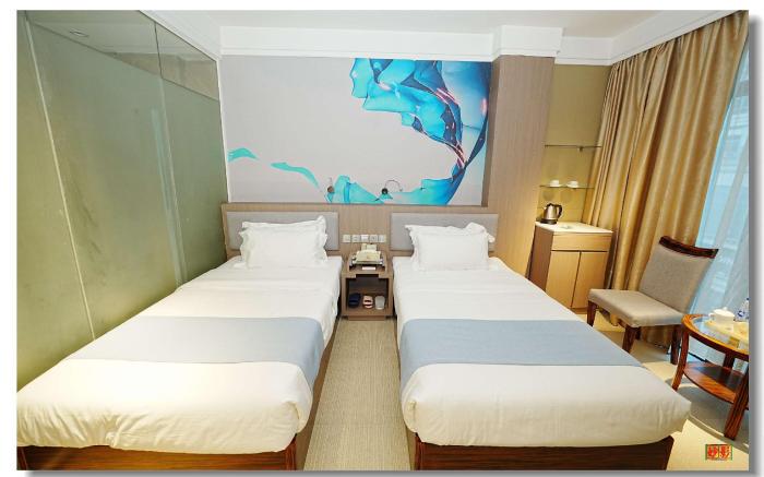PRISTINE   HOTEL