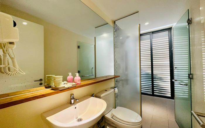 Lovely Room Oceanami Resort Queen Bed with Balcony