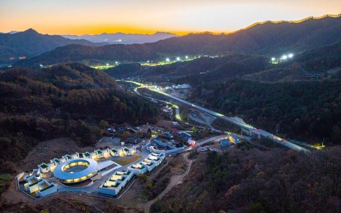 Chuncheon Interstellar Pool Villa