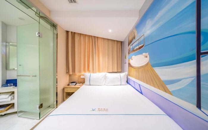 Jinglai Hotel（Shanghai Lujiazui Century Avenue Subway Station）