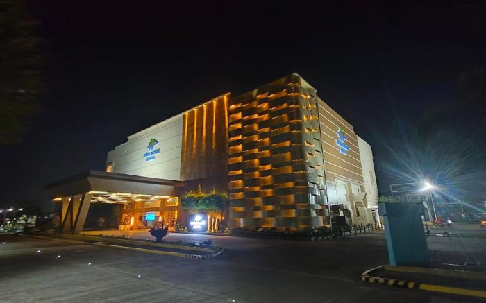 WATERWORLD HOTEL