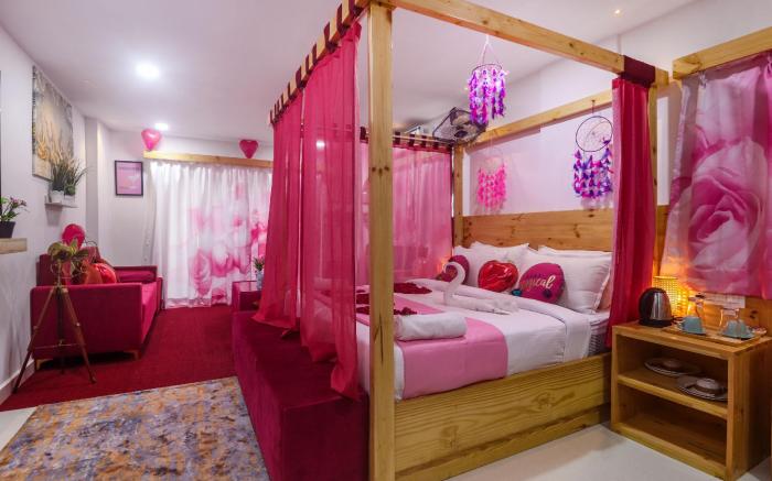 DSR Pink Suite's