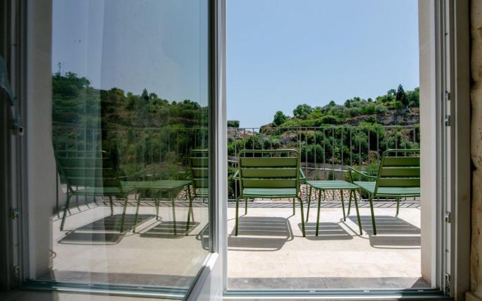 IBLA ROOMS