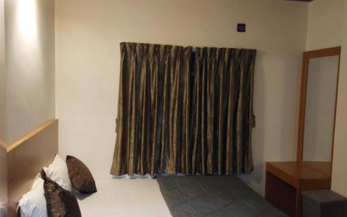 Hotel Sai Dakshina Inn