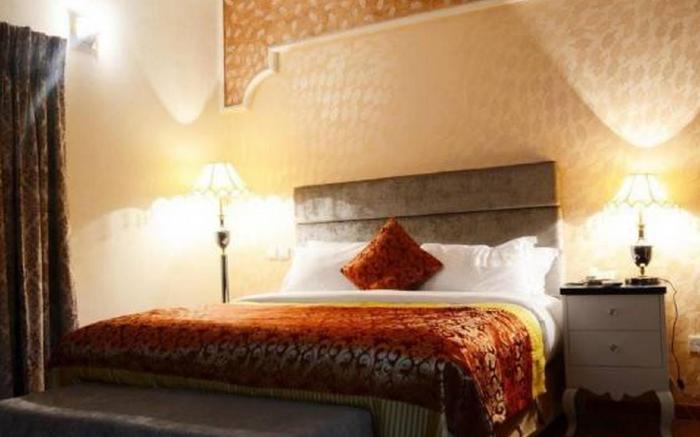 Sandralia Hotel