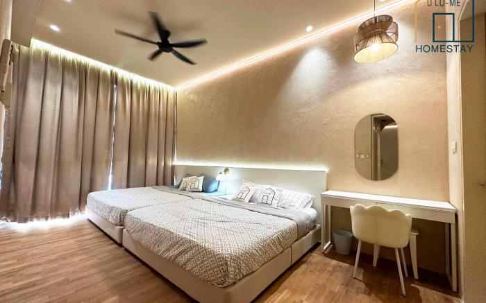 Paradigm Residence JB L23(10pax) by Ucome Homestay