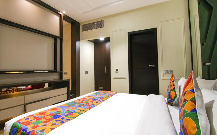 FabHotel Prime K9 Crown