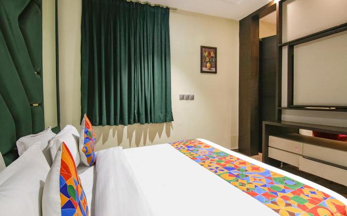 FabHotel Prime K9 Crown