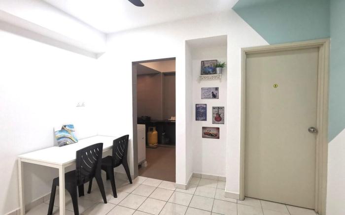 Menjalara/ Kepong/ Desapark -Master Room+Bath