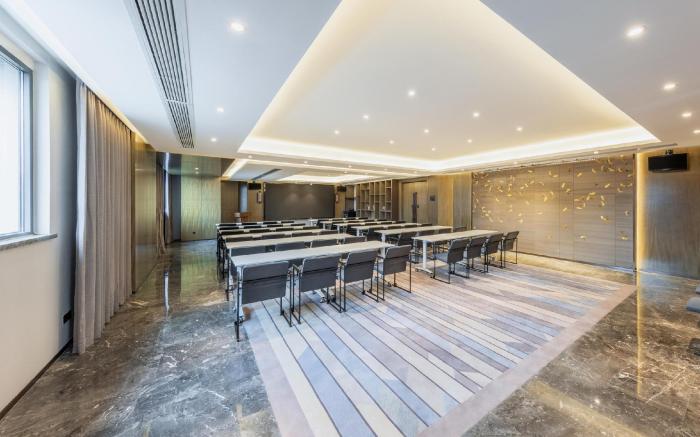 Atour X Hotel Nanjing Jiangbei New District International Health Town