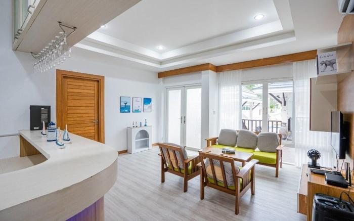About a beach Pool Villa บ้านพักติดทะเล