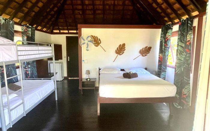 PENSION HIBISCUS TAHAA