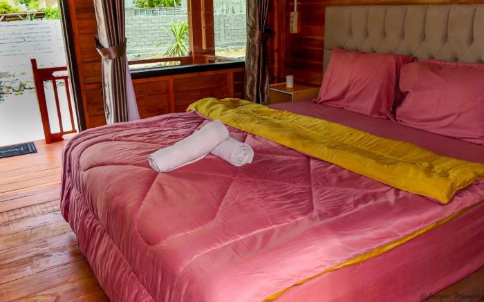 Mandalika Queen Hostel