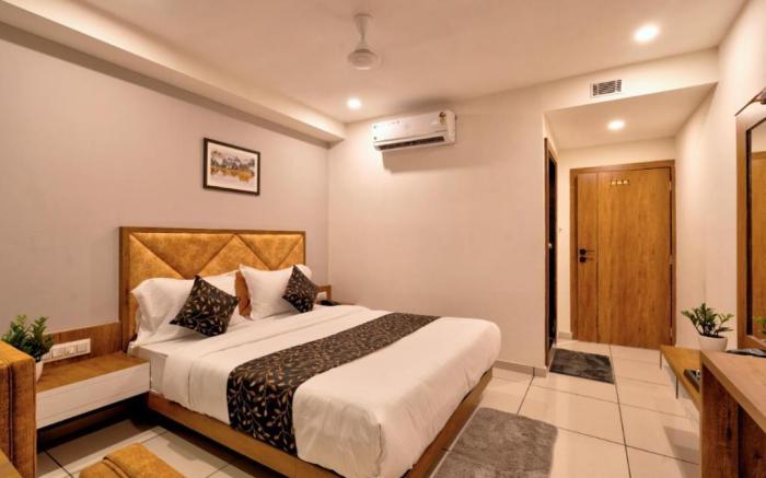 Hotel Royal Crown