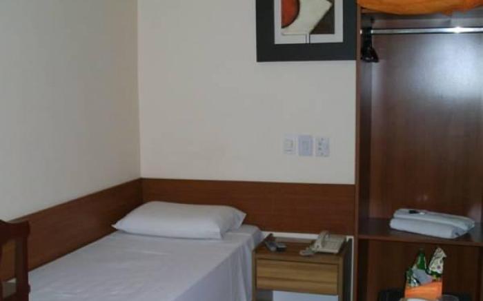 Lelis Hotel