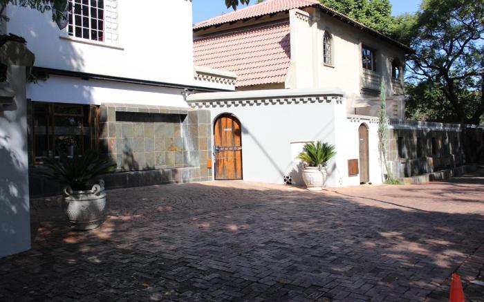 Village Ridge Boutique Hotel