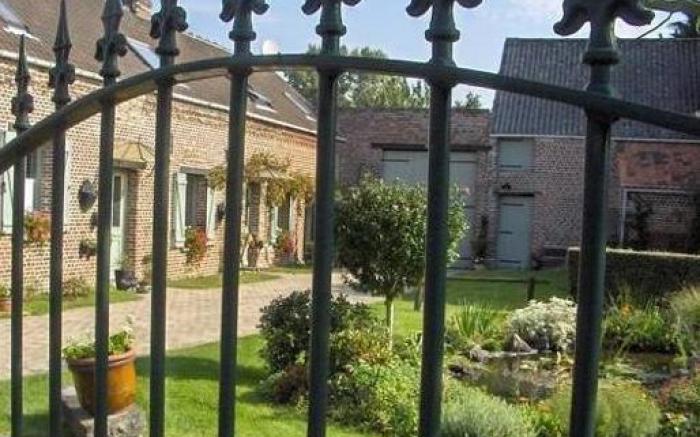 chambres d hotes ,hotel ,Secret d'une Nuit a vicq pres de onnaing,avec piscine