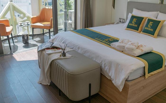 THE ELITE HOTEL 