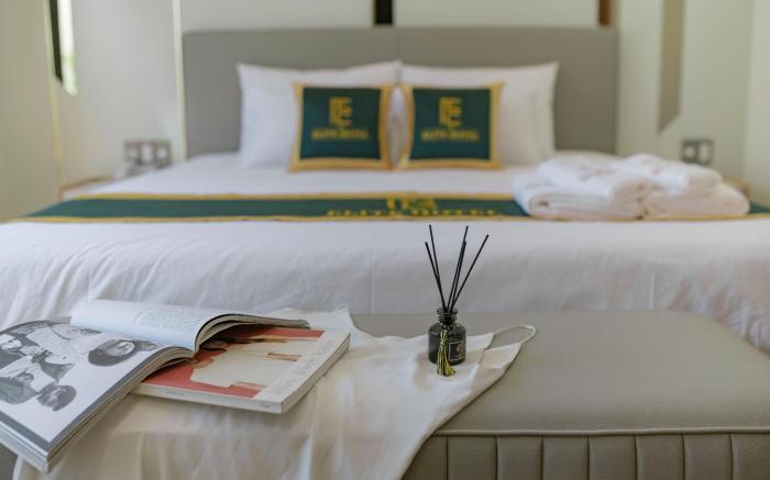 THE ELITE HOTEL 