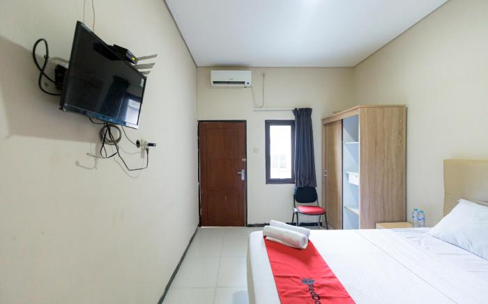 RedDoorz @ Osuko Residence Sukomanunggal Jaya