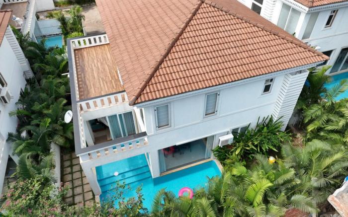 ELIVAAS 3 BHK with Pvt Pool & Caretaker - Miro