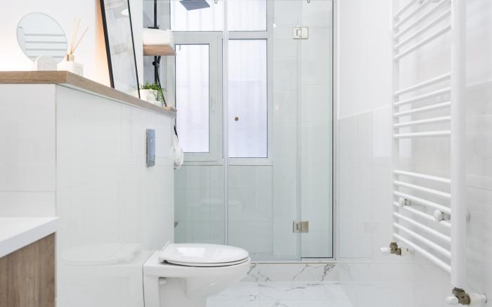 Four bedrooms Apartment old town