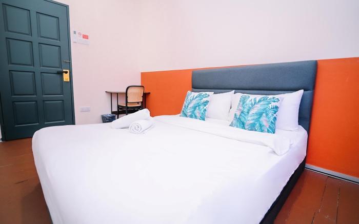 Swing & Pillows @ 75 Chulia St, Georgetown Penang