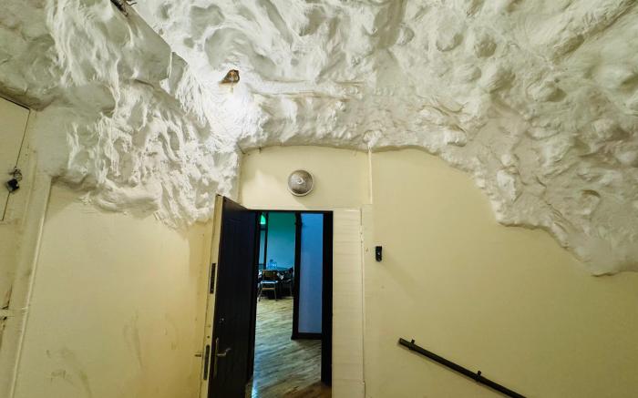 Four Season Apartment