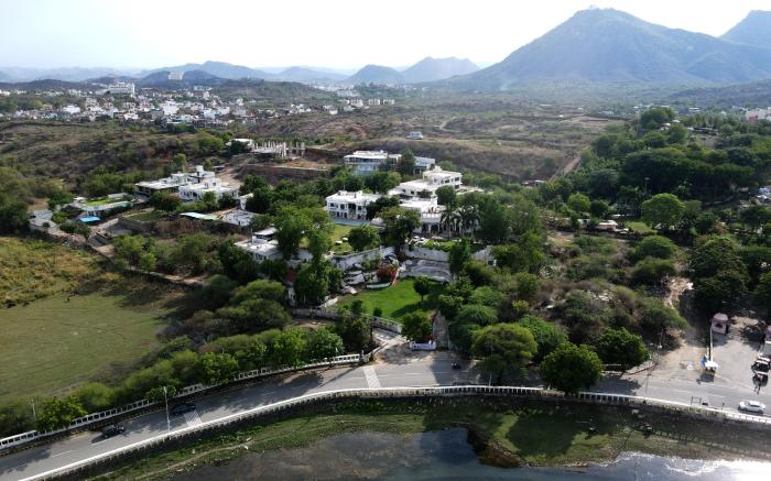 Devendragarh - A Boutique Lake Facing Guest House On Lake Fateh Sagar