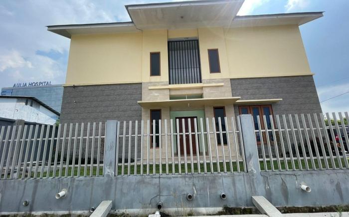 SPOT ON 93378 Lona Guest House Syariah