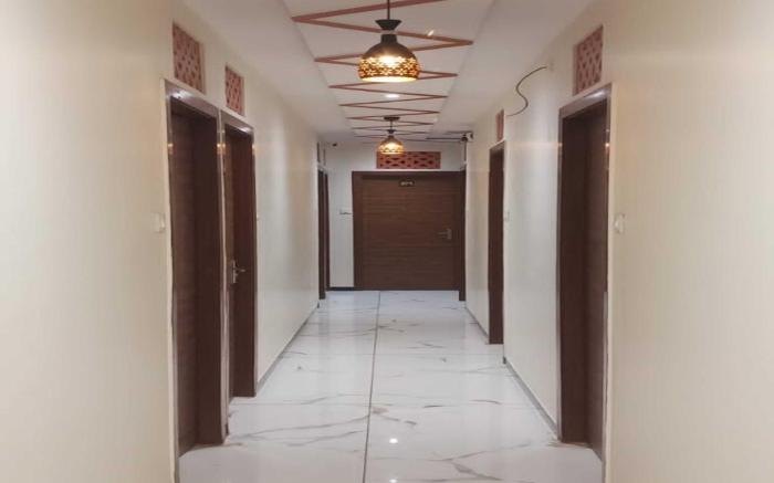 Hotel Raheja Residency