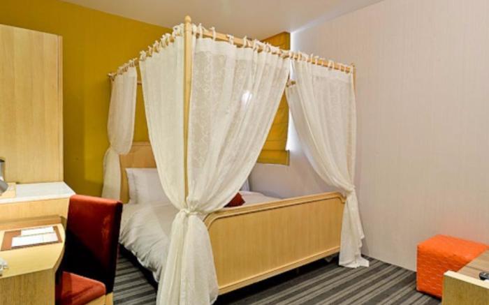 In Young Hotel