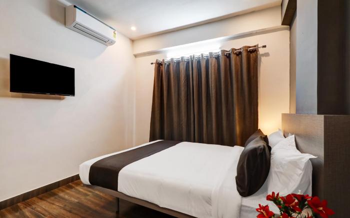 Super Townhouse Ecity Inn