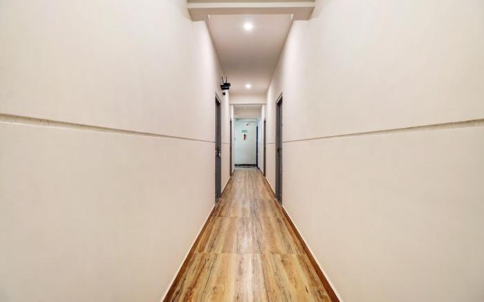 Super Townhouse Ecity Inn