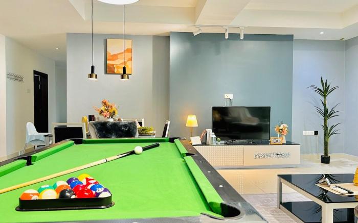 KSL Game Haven 4BR with 65'TV [PrivateLift]8-16pax