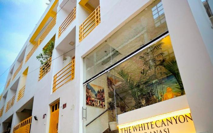 The White Canyon Hotel