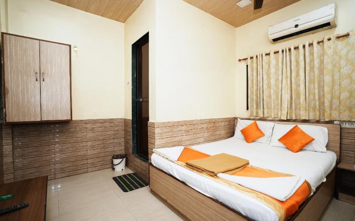 Hotel Sai Parikrama