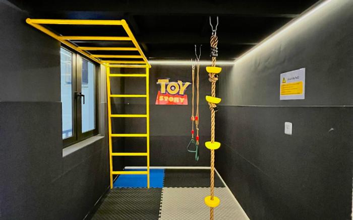 SR HOME- GRID Toy Story themed near Legoland
