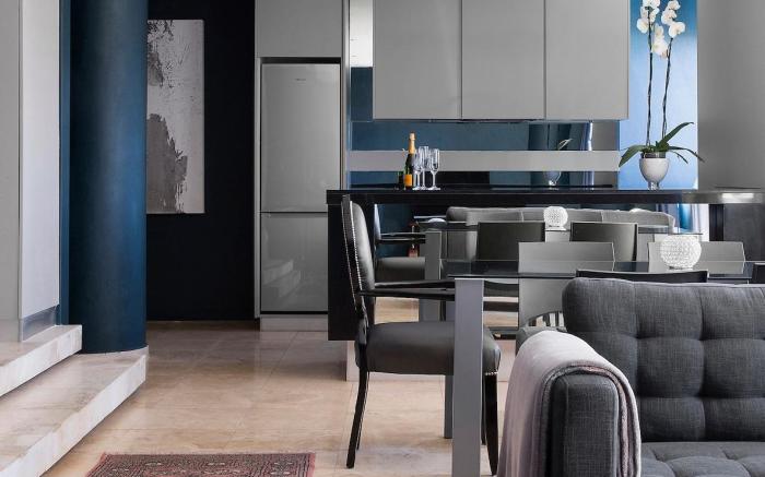 Stylish & Luxurious Unit 1602, The Franklin Jhb