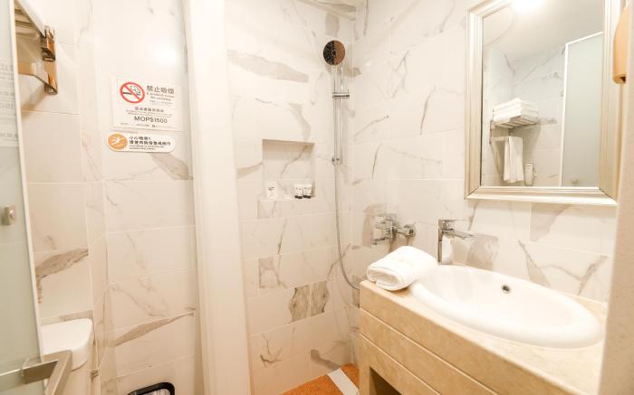 Family Inn (Rua De Miguel Aires Branch) 