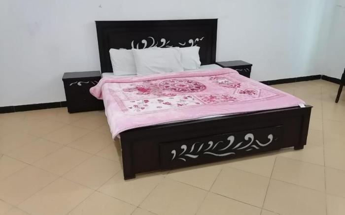 Lux Lounge Guest House 