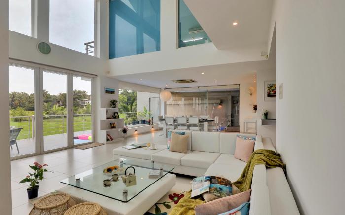 ELIVAAS 4 BHK with Pvt Pool & Sunrise or Sunset view - Risaia