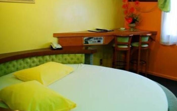 Motel Avenida (Adult Only)