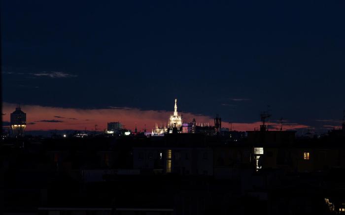 Milan Skyline Apartment, Citt Studi, 1 min Metro, terrace, wifi, Netflix